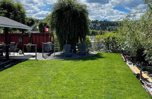 Central Okanagan Cabin | Dayzonthelake - Little Cozy Lakefront Cottage