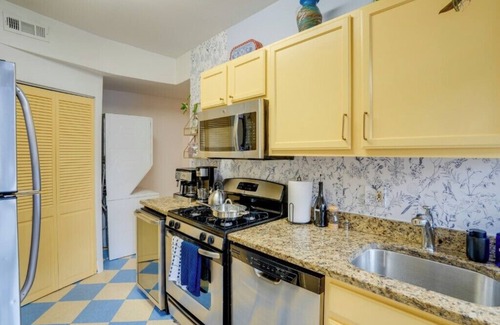 Trinidad Apartment | DC Getaway Near Capitol Hill With Private Parking!