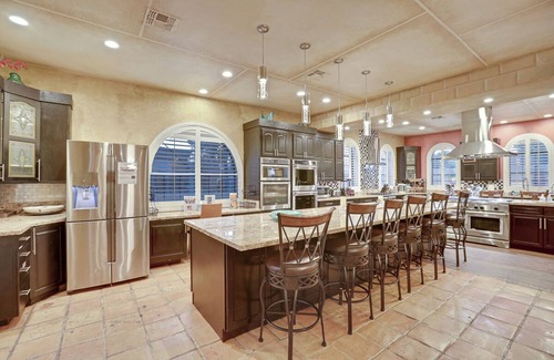 Spring Valley House | DD Glamorous 11BD/13BA Mansion Near Vegas Strip-3.7mi