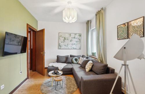 Andernach Apartment | DD Homes - Haus im Grünen - 7 Betten,3 SZ,Terrasse,110 qm