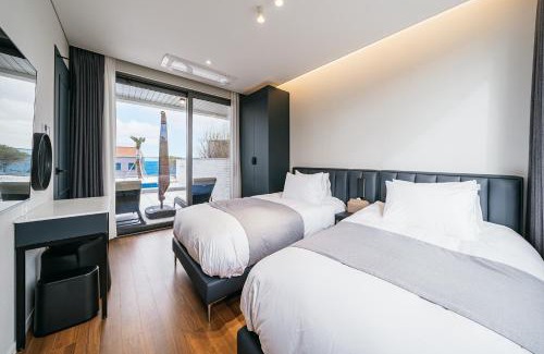 Aewol Villa | Ddosi Aewol Pool Villa