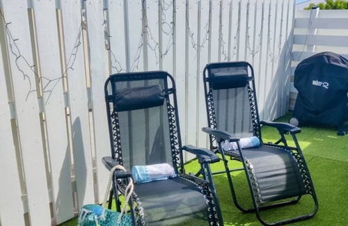 Nettle Bay Apartment | Deja Blue - Cozy Beachfront Condo - Nettle Bay Beach Club