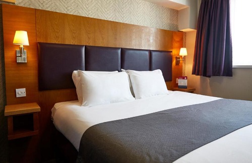 Alderley Edge Hotel | De Trafford Arms by Chef & Brewer Collection