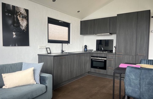 Scherpenisse House | De Zeeparel by Interhome