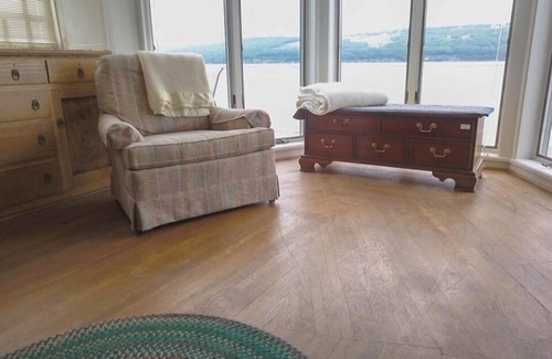 Watkins Glen Cottage | Dean Lake House:"Historic Seneca Lake Home"