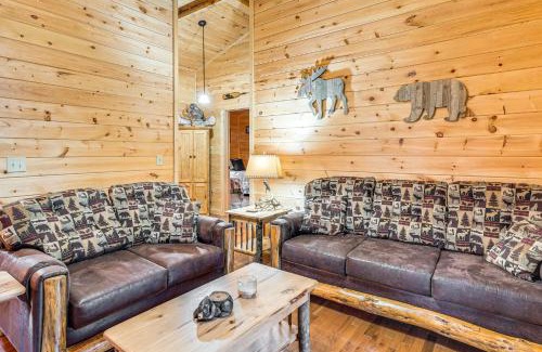 Murphy House | Deck and Fire Pit Smoky Mountain Cabin Hideaway!
