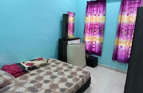 Sri Gading House | Deena Homestay Seri Gading BP
