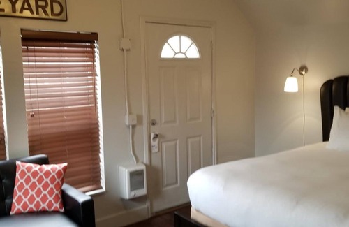 Chelan Hotel | Deep Water Inn