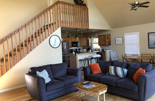 Serenity Bay House | Deepwater Cove on Lake Keowee. Complete with Dock and Kayaks. EV Charger