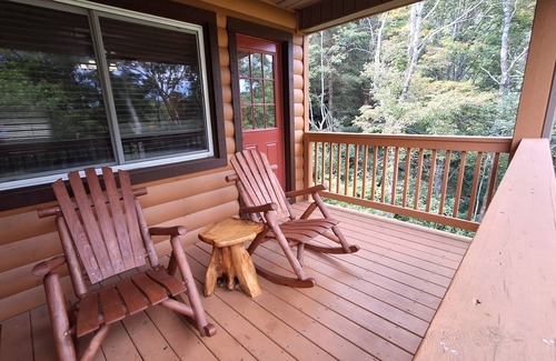 Blowing Rock Cabin | Deer Cabin 2 at Ski mountain blowing rock nc
