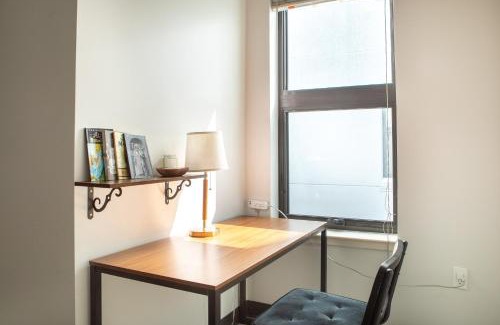 Westown Apartment | Deer District Studio Apt - One Block from Fiserv and Baird