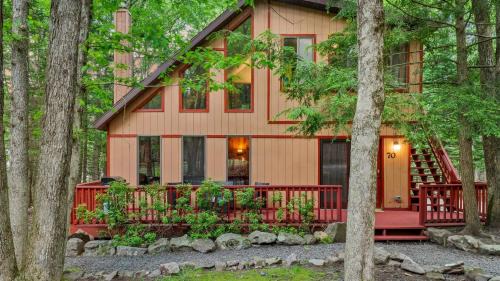 Albrightsville House | Deer Hollow by AvantStay Big Yard Lake Access