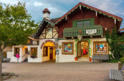 Sautee Nacoochee House | Deer Hollow