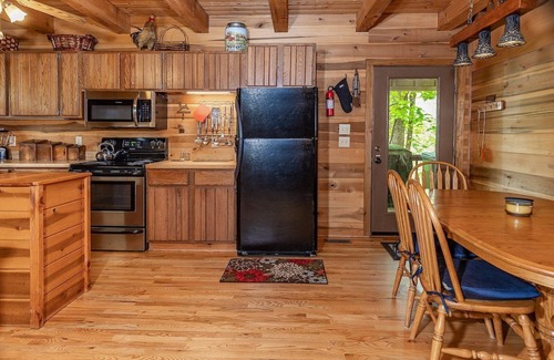 Lake Toxaway Cabin | Deer Lodge - Gorgeous Cabin with Hot Tub & Pickleball - Near Hiking + Waterfalls