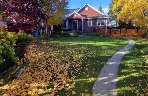 Golden Bed & Breakfast | Deer Ridge B&B