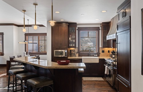 Empire Pass Condo | Deer Valley True Ski In Ski Out! Amazing condo. This is your dream ski trip!