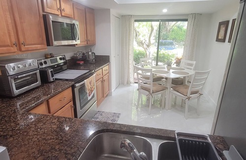 Deerfield Beach Condo | Deerfield Beach ⛱️ golf, entertainment and malls,nfirst floor condo vacationn