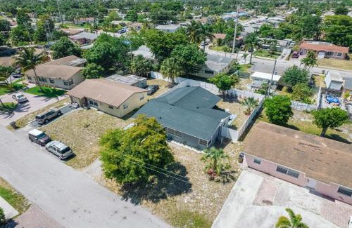 Deerfield Beach House | Deerfield Delight