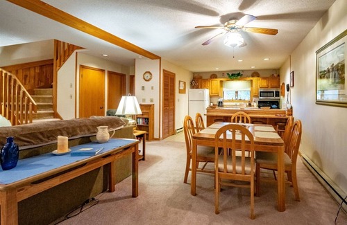 Davis Condo | Deerfield Village 042