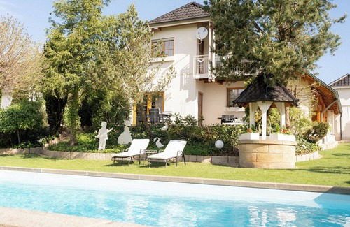 Ahorntal House | Dein Ferienhaus in der Fränkischen Schweiz - mit Sauna, Außenpool und Grillhütte