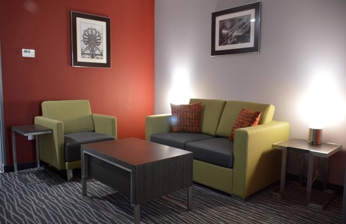 Shreveport Hotel | Del-Mar Airport Inn & Suites