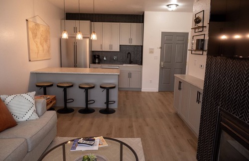 Delavan Lake Hotel | Delavan Lake Resort