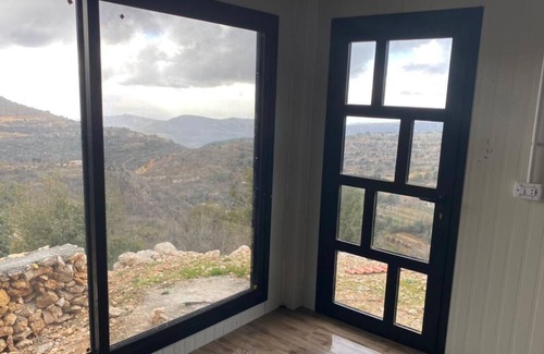 Beiteddine Cabin | Delightful 1-Bedroom Tiny Home