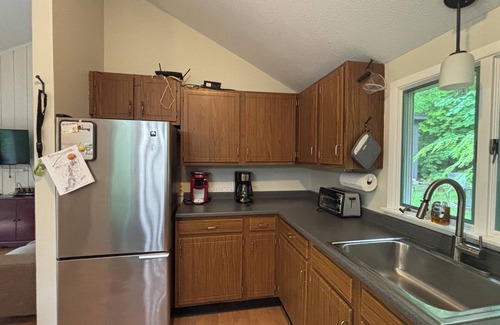 Campton House | Delightful 3-bedroom house with Wi-Fi in charming Campton