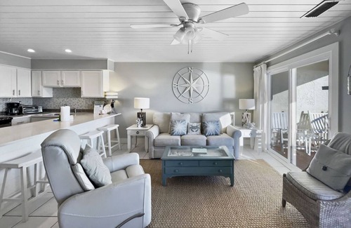 Seagrove Beach Condo | Delightful 30A Beach-Front Condo, Seagrove, FL - Book now!