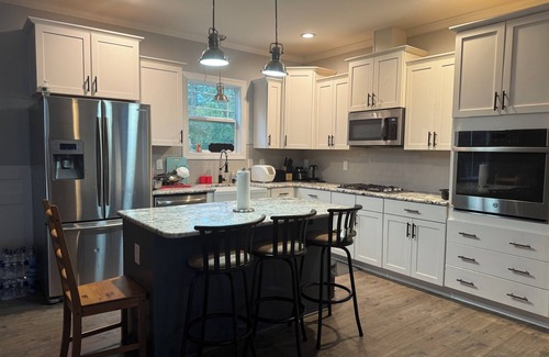 Garner House | Delightful 4-bedroom house with AC in Garner