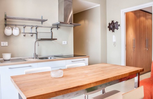 Como City Centre Apartment | Delightful a few steps from port