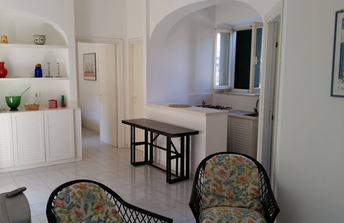 Anzio House | DELIGHTFUL COTTAGE IN THE GREEN