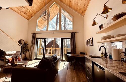 Gatlinburg - Pigeon Forge House | Delightful Cottage Ideal for Small Groups in Sevierville, Tennessee