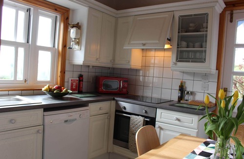 Longdown Cottage | Delightful Detached Cottage close to Exeter, Dartmoor and the coast.