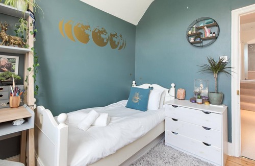 South Richmond House | Delightful family home in picturesque Richmond by UnderTheDoormat