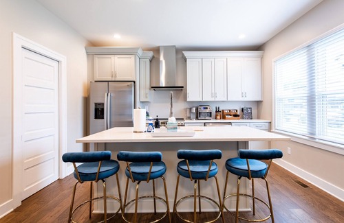 Merriwether House | Delightful Germantown Retreat: Remodeled 2BR/2BA Home