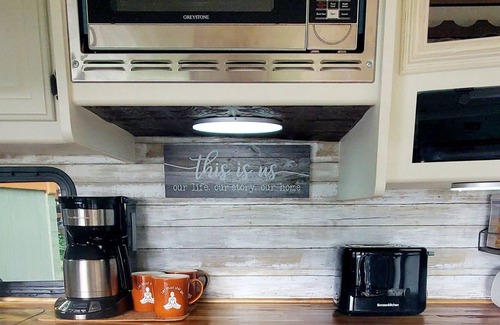 North Bend House | Delightful Gypsy Moon Remodeled RV with Bay View