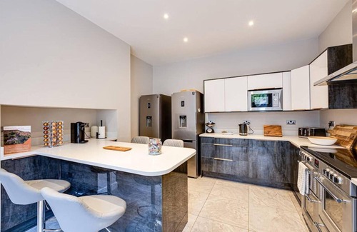 Penmaenmawr House | Delightful Holiday Home With sea Views and Hot Tub