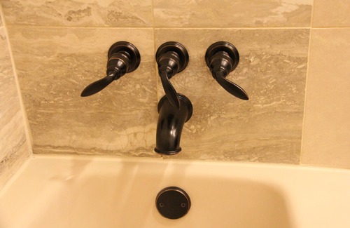 Sequoyah House | Delightful & Spacious Room for Rent, Shared Common Areas with lots of Privacy!