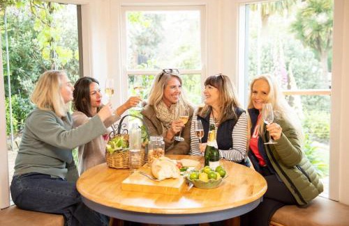 Mylor House | Delphi, Adelaide Hills Garden BnB