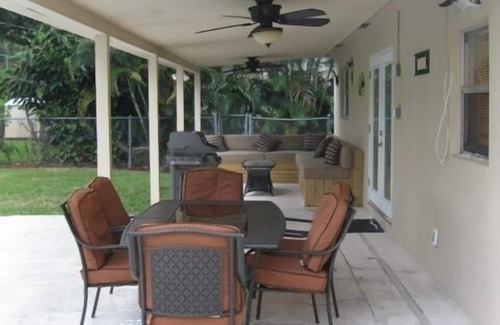 Delray Beach House | Delray Beach Heated Pool Home 4 King Bedrooms/3 Full Bathrooms Sleeps 8 Adults