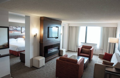 Jonquiere Hotel | Delta Hotels by Marriott Saguenay Conference Centre