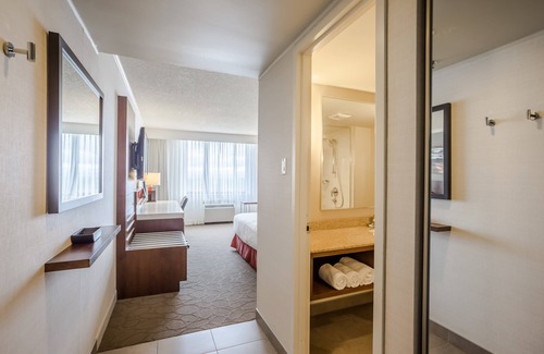 Jonquiere Hotel | Delta Hotels by Marriott Saguenay Conference Centre