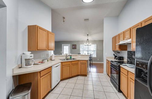 Deltona Lakes House | Deltona Retreat w/Yard + Grill: Pets Welcome!
