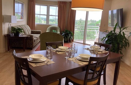 Weston Resort | Deluxe 1 Bedroom and 1 Bathroom Unit with Full Amenities