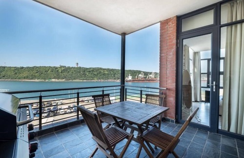 Durban Apartment | Deluxe 3 Bedroom Apartment with Canal View