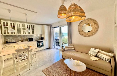 Vantacici Apartment | Deluxe Apartment I. near the beach with Jacuzzi