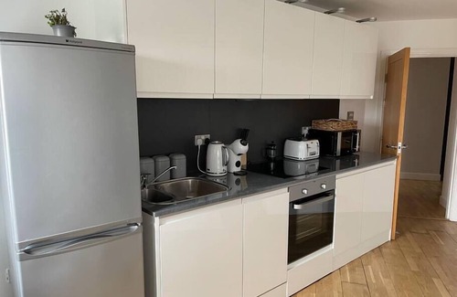 Cardiff City Centre Apartment | Deluxe Cardiff Centre Apartment with FREE PARKING