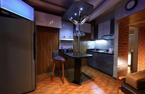 Halat Ski Chalet | Deluxe Cozy Chalet with pool access close to the sea.