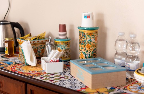 Caccamo Apartment | Deluxe Double Room with Wi-Fi and Air Conditioning